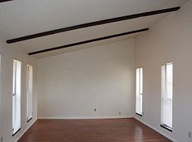 Single Family Home For Rent  in Plano, TX (Photo 2 of 4)