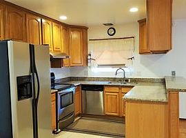 Single Family Home For Rent  in Alameda, CA (Photo 2 of 4)