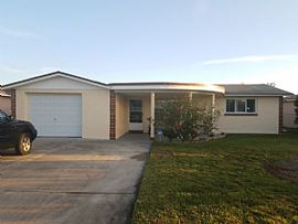 Single Family Home For Rent  in Holiday, FL