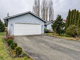 Single Family Home For Rent  in Mount Vernon, WA