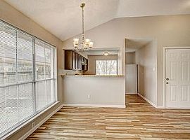 Single Family Home For Rent  in Houston, TX (Photo 2 of 4)