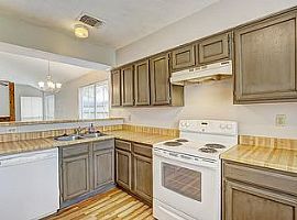 Single Family Home For Rent  in Houston, TX (Photo 3 of 4)