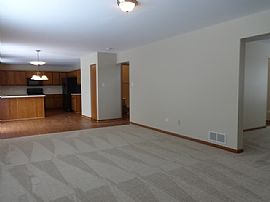 Beautiful Single Family Home 4 Rent in Shorewood, IL (Photo 3 of 6)