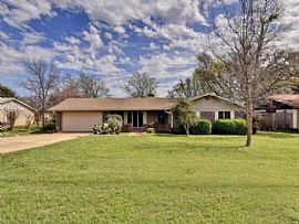 Single Family Home For Rent  in Austin, TX