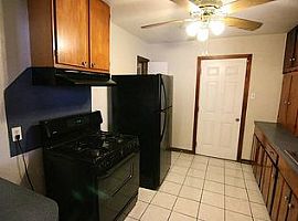 Single Family Home For Rent  in Houston, TX (Photo 2 of 4)