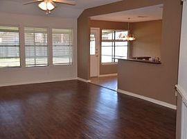 Single Family Home For Rent  in Lake Jackson, TX (Photo 3 of 4)