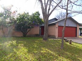 Single Family Home For Rent  in Austin, TX