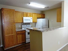 Single Family Home in Goose Creek, SC (Photo 3 of 4)