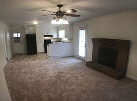  203 Lanewood Dr, Greenville, Sc 29607 3 Beds 2 Baths 1,600 Sqf in Greenville, SC (Photo 3 of 4)