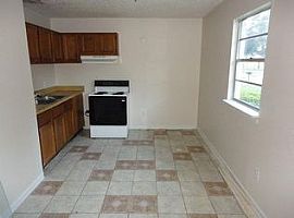 Single Family Home For Rent  in Jacksonville, FL (Photo 3 of 4)