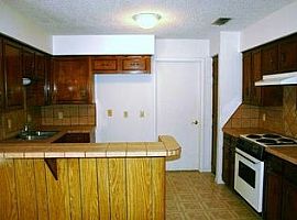 Single Family Home For Rent  in Corpus Christi, TX (Photo 3 of 4)