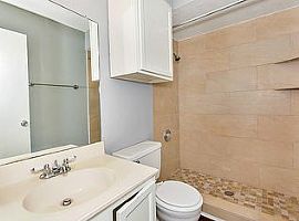 Single Family Home For Rent  in Houston, TX (Photo 4 of 4)