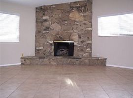 Single Family Home For Rent  in Orange, CA (Photo 2 of 4)