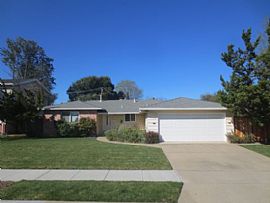 Single Family Home For Rent  in Cupertino, CA
