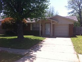Single Family Home For Rent  in Broken Arrow, OK