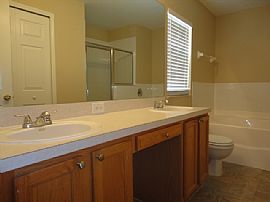 Single Family Home in Wesley Chapel, FL (Photo 4 of 6)