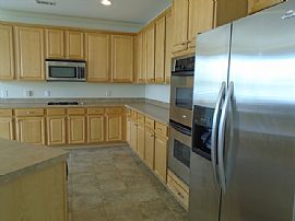 Single Family Home in Fairburn, GA (Photo 3 of 6)