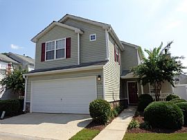 Single Family Home in Woodstock, GA