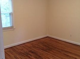  249 Ponte Vedra Dr, Columbia, Sc 29206 2 Beds 1 Bath 900 Sqft in Columbia, SC (Photo 2 of 4)