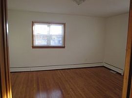  1916 Old Hershey Rd, Erie, Pa 16509 2 Beds 1.5 Baths 1,800 Sqf in Erie, PA (Photo 3 of 4)