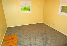 303 Branham Ave Sw, Rome, Ga 30161 2 Beds 1 Bath in Rome, GA (Photo 3 of 4)