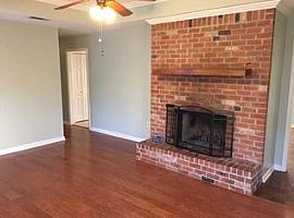 1216 Briarridge Dr, Baton Rouge, La 70810 3 Beds 2 Baths 1,550 in Baton Rouge, LA (Photo 2 of 4)
