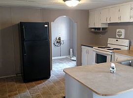  6625 Springlake Cir, Shreveport, La 71107 3 Beds 2 Baths 1,500 in Shreveport, LA (Photo 3 of 4)