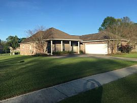  414 Lake Worth Dr, Baton Rouge, La 70810 3 Beds 2 Baths 1,501  in Baton Rouge, LA