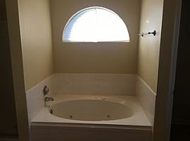  414 Lake Worth Dr, Baton Rouge, La 70810 3 Beds 2 Baths 1,501  in Baton Rouge, LA (Photo 2 of 4)