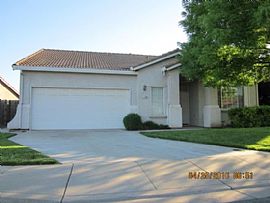 Single Family Home For Rent  in Newman, CA