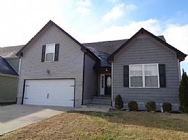 Single Family Home in Clarksville, TN
