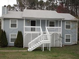 Single Family Home in Marietta, GA