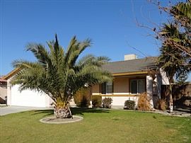 Single Family Home in Bakersfield, CA