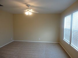 Single Family Home For Rent  in San Antonio, TX (Photo 5 of 6)