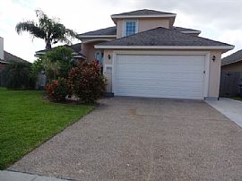 Single Family Home For Rent  in Corpus Christi, TX