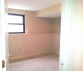 Beautiful 4beds 1.5bath Home in Columbus/large Eat-In Kitchen in Columbus, OH (Photo 8 of 12)