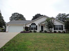 Single Family Home in Greer, SC