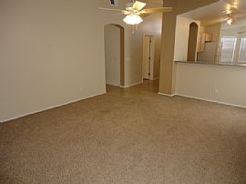 Single Family Home For Rent  in Phoenix, AZ (Photo 2 of 4)