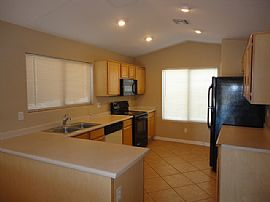 Single Family Home For Rent  in Mesa, AZ (Photo 4 of 4)
