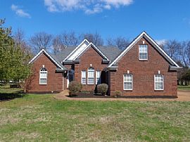 Single Family Home in Smyrna, TN