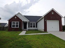 Single Family Home in Summerville, SC (Photo 2 of 2)