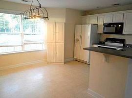 26 Spanish Moss Dr, Beaufort, Sc 29907 (747) 444-3766 in Beaufort, SC (Photo 7 of 8)