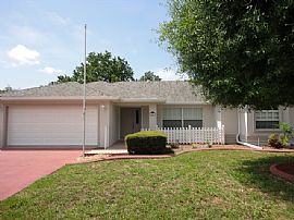 Single Family Home in Bradenton, FL