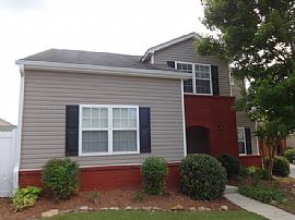 Single Family Home in Woodstock, GA