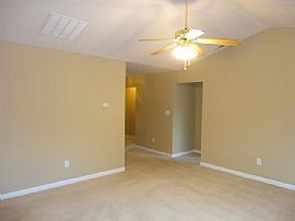 Single Family Home For Rent  in New Whiteland, IN (Photo 2 of 4)