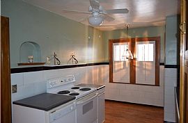 954 Ellenberger Parkway West Dr, Warren Park in Irvington, IN (Photo 2 of 9)