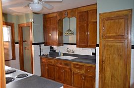 954 Ellenberger Parkway West Dr, Warren Park in Irvington, IN (Photo 3 of 9)