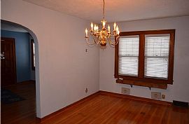 954 Ellenberger Parkway West Dr, Warren Park in Irvington, IN (Photo 5 of 9)