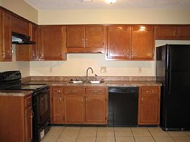 Single Family Home in Memphis, TN (Photo 2 of 3)