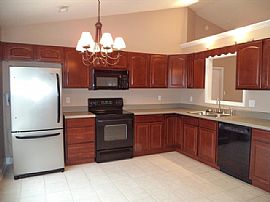 Single Family Home in Knoxville, TN (Photo 2 of 3)